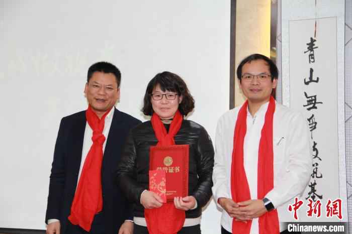 陈氏兄弟获奖。瑞安宣传部供图  温州陈氏兄弟:独往武汉只为护目镜下眼睛更明亮