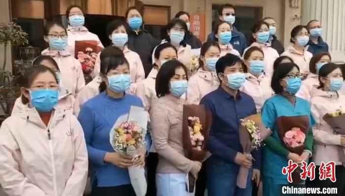 在天门坚守奋战57个日夜。尹翻平供图  坚守天门的57个日夜