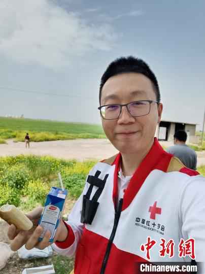 徐永昊。中新社发 韩文青 供图  广东医生伊拉克战疫记:防弹车一路飞驰不敢停歇